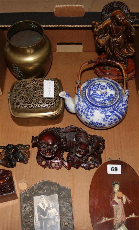 Oriental carving & metalware etc.